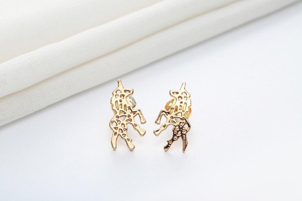 Boucle d'Oreille Licorne<br> Dorées - Une Licorne
