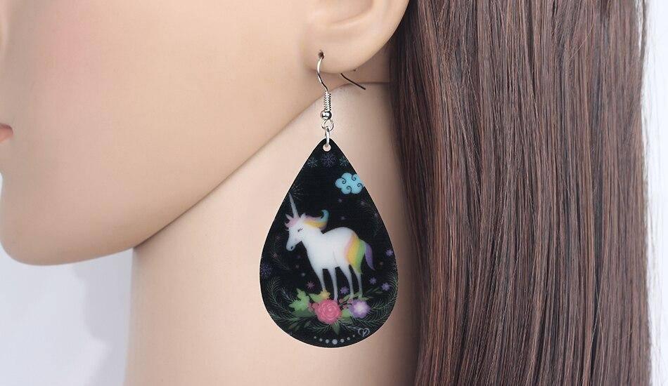 Boucles d'Oreilles Licorne<br> Pendantes - Une Licorne