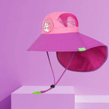 Chapeau A Large Bord Motif Poney Licorne